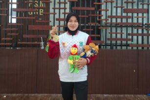 Berprestasi di Arena Pencak Silat dan Akademik, Mahasiswi Unikama Lulus dengan IPK 3,93 Berprestasi di Arena Pencak Silat dan Akademik, Mahasiswi Unikama Lulus dengan IPK 3,93