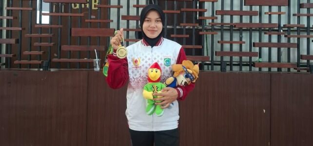 Berprestasi di Arena Pencak Silat dan Akademik, Mahasiswi Unikama Lulus dengan IPK 3,93 Berprestasi di Arena Pencak Silat dan Akademik, Mahasiswi Unikama Lulus dengan IPK 3,93